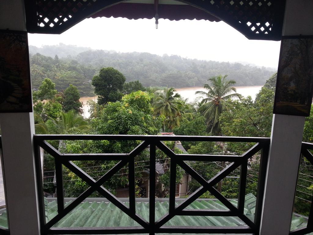 Kandy Holiday Home ภายนอก รูปภาพ
