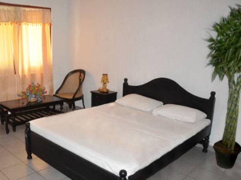 Kandy Holiday Home ภายนอก รูปภาพ
