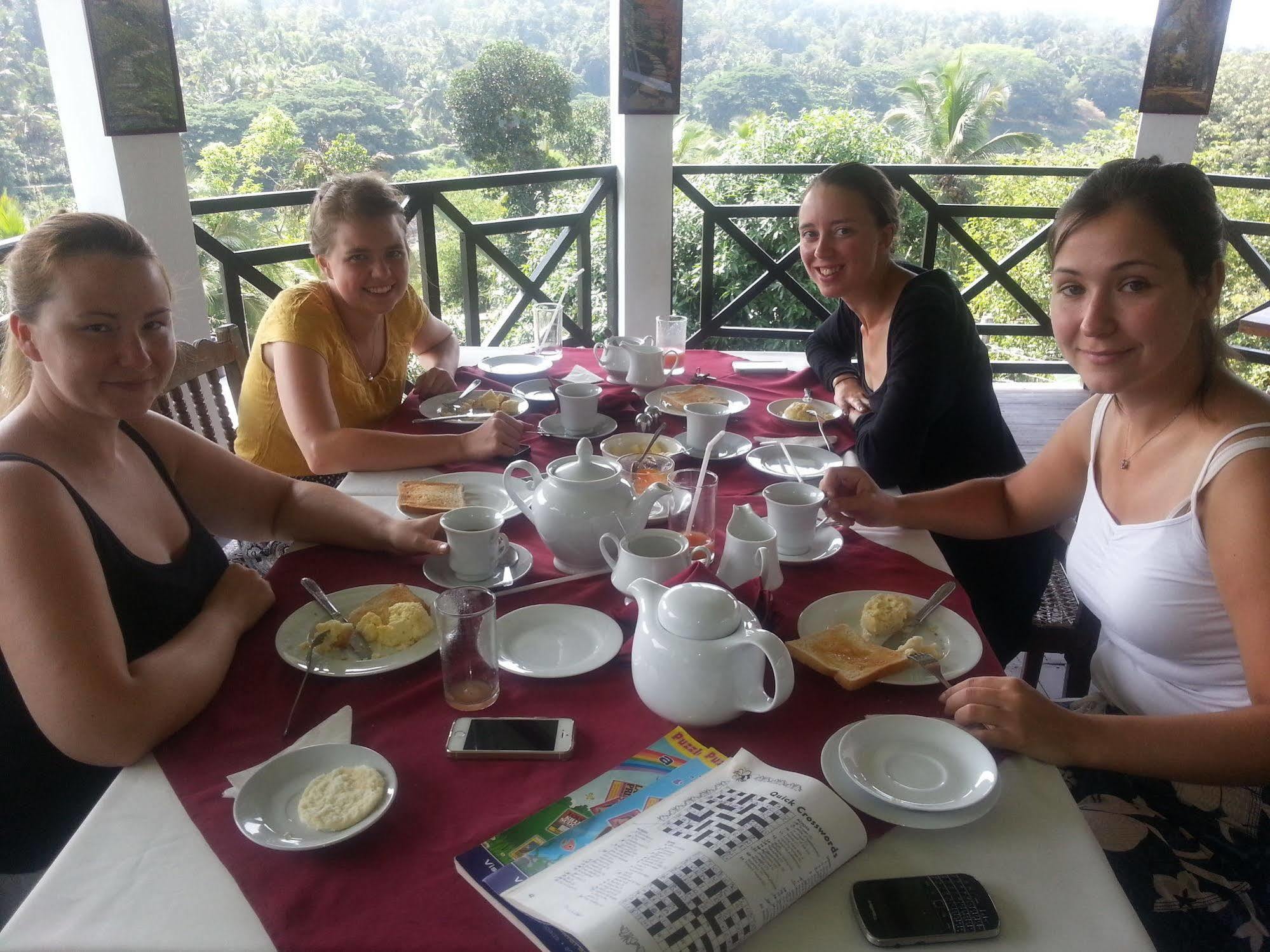 Kandy Holiday Home ภายนอก รูปภาพ