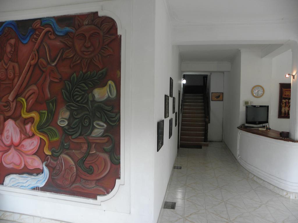 Kandy Holiday Home ภายนอก รูปภาพ