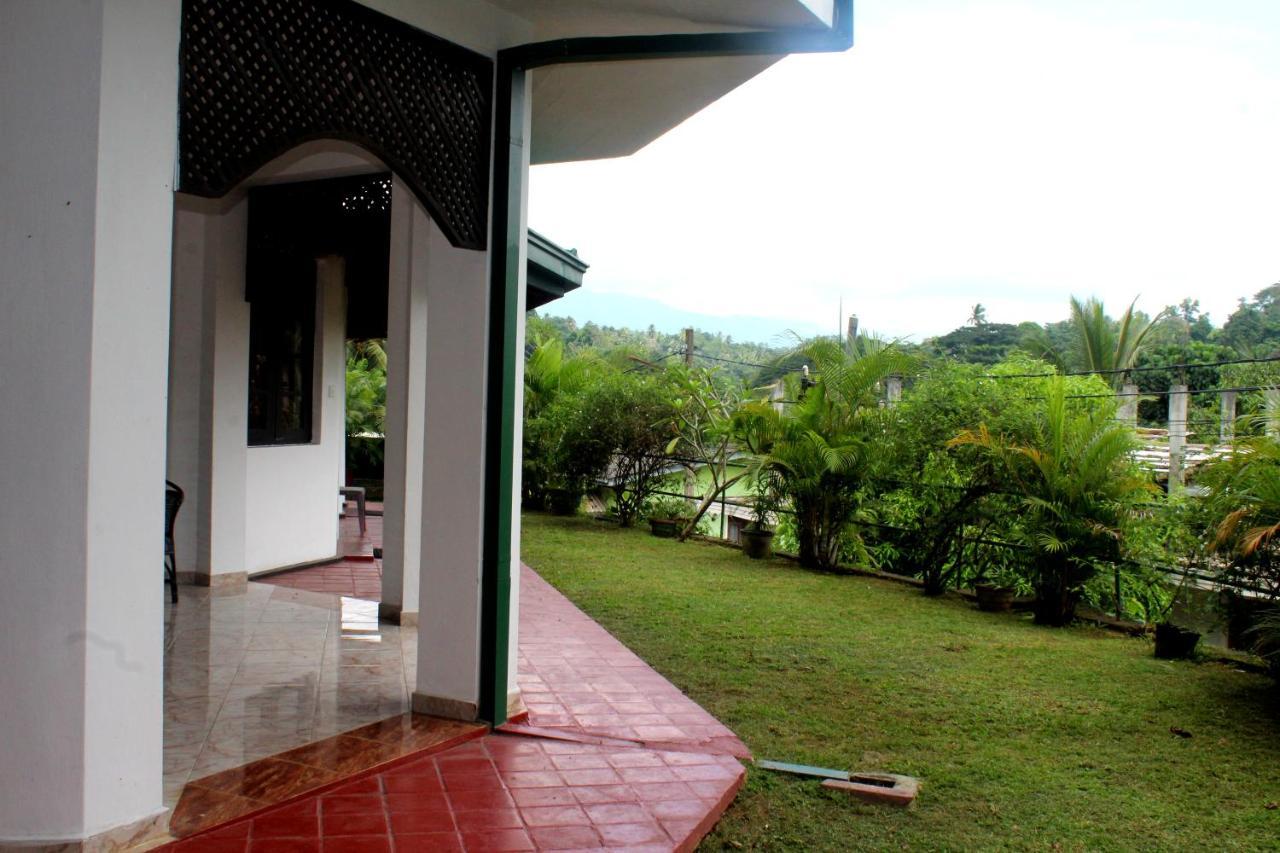 Kandy Holiday Home ภายนอก รูปภาพ
